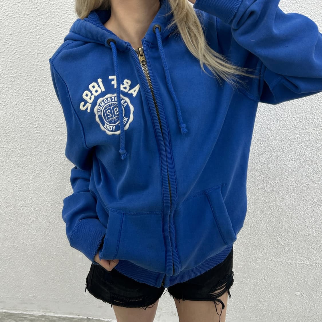 아베크롬비 센터로고 블루 후드집업 XL 상품이미지1