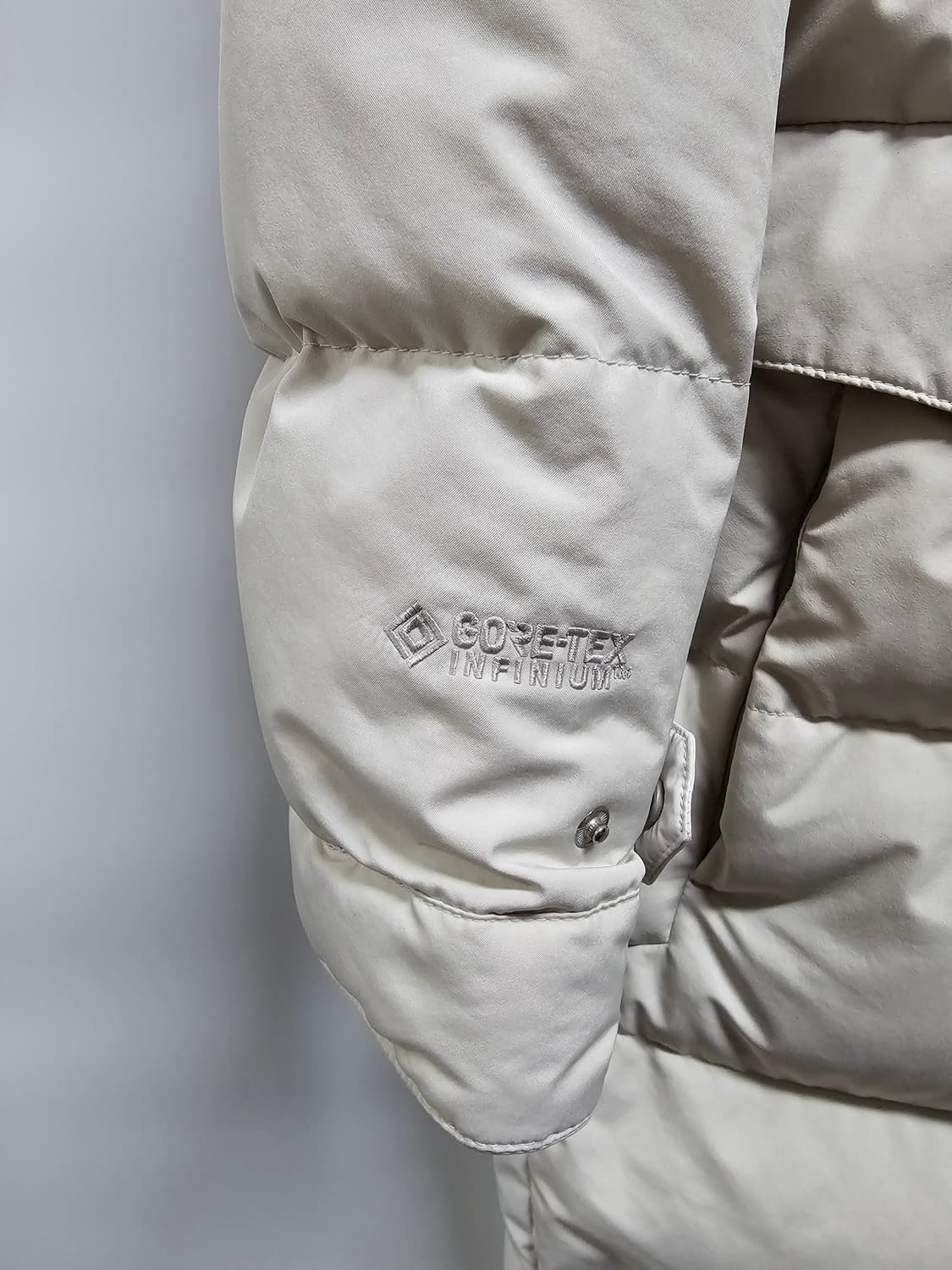 블랙야크 여성 고어텍스 구스롱패딩 95 상품이미지3