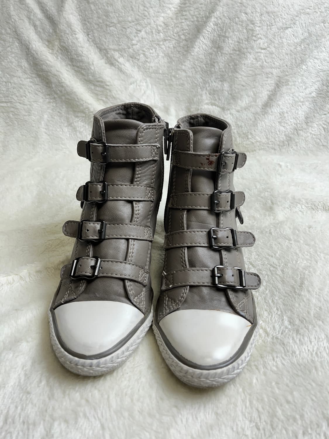 [35] 아쉬 스터드 레더 웨지힐 스니커즈 || ASH 220-225 상품이미지2