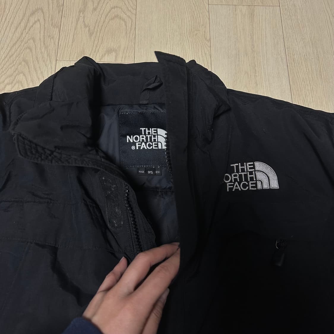 노스페이스 하이벤트 멀티포켓 블랙 패딩 상품이미지3