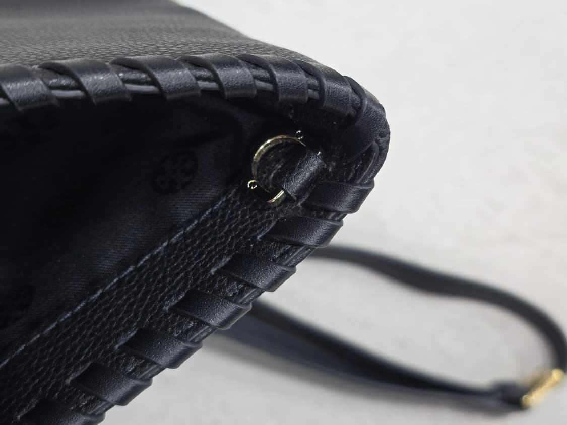 토리버치 마리온 블랙 레더 체인 크로스백 상품이미지4