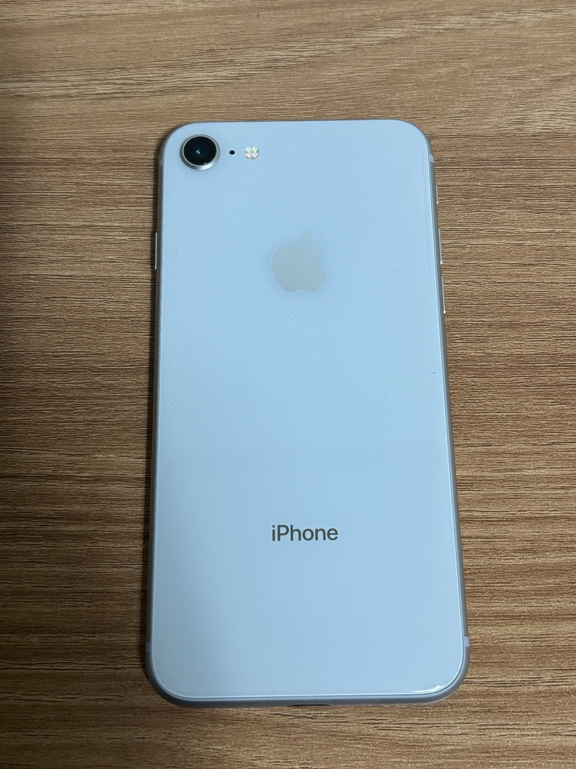 아이폰 8 실버 64기가 상품이미지1