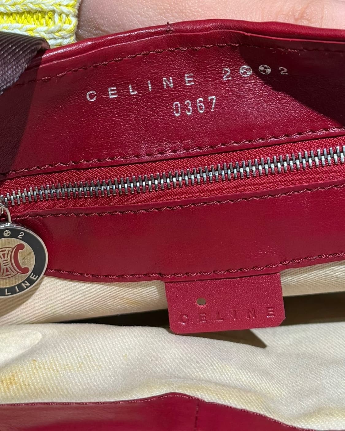 셀린느 화이트 레드 2002 피파 월드컵 레더 숄더백 상품이미지8