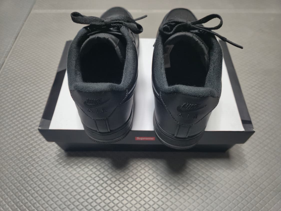 슈프림 나이키 에어포스 블랙 260 상품이미지3