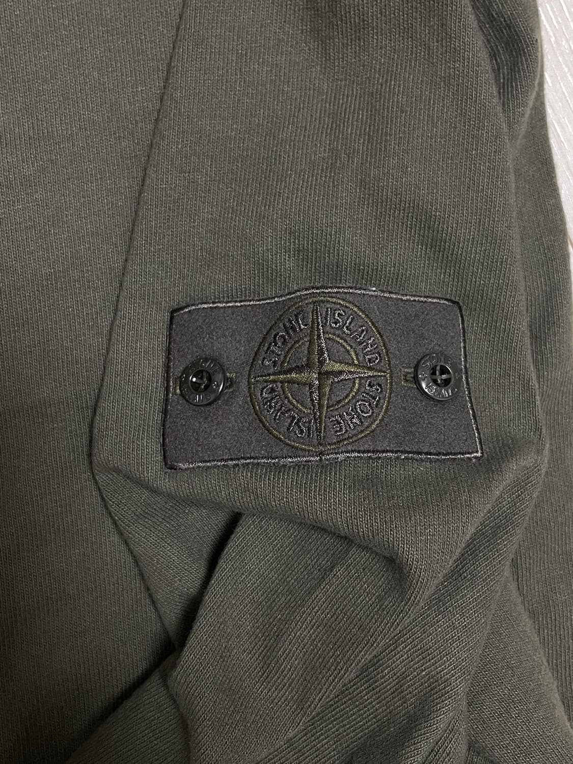 스톤아일랜드 고스트피스 밀리터리그린 맨투맨 xxl 상품이미지4