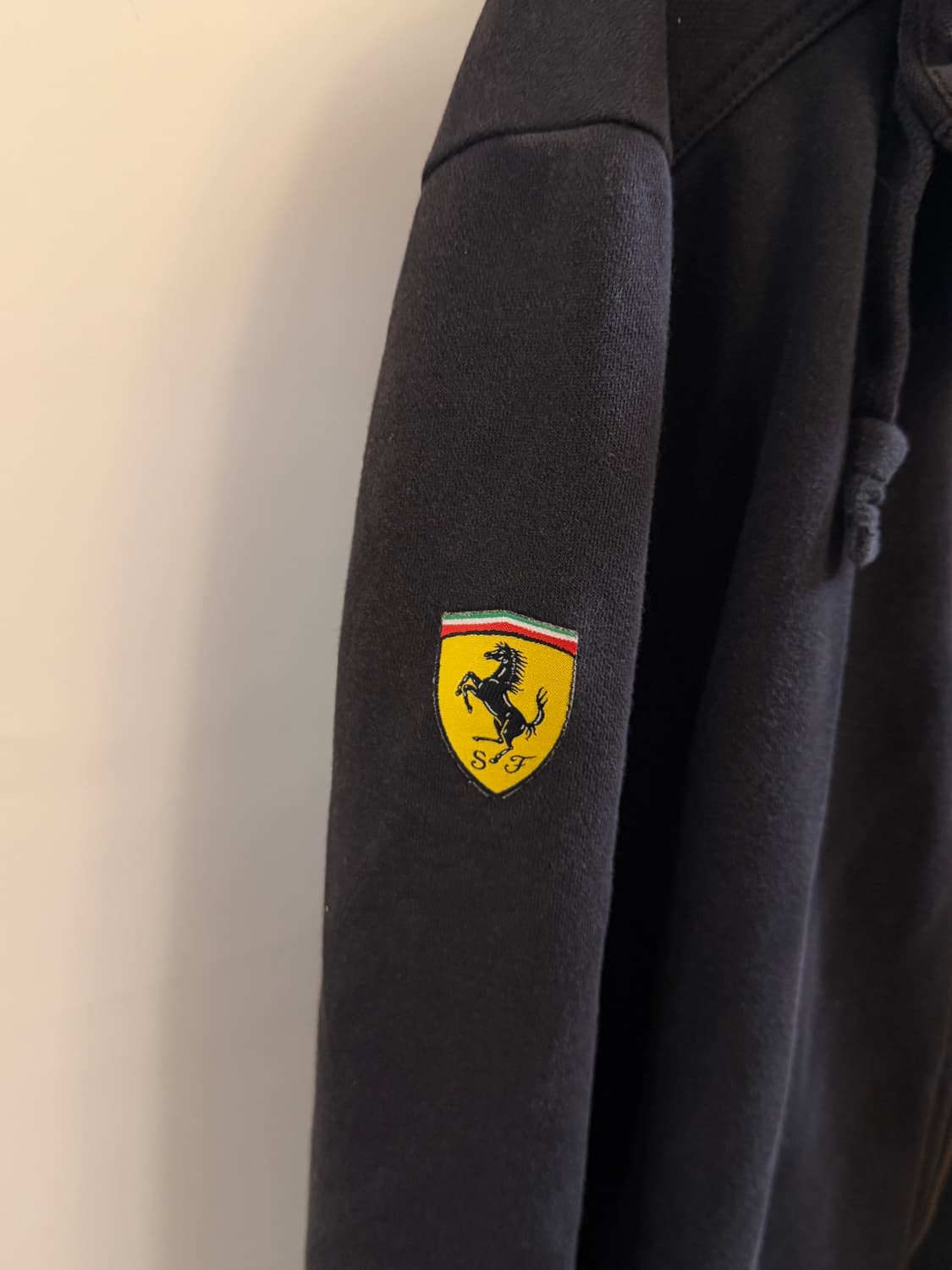 페라리x퓨마 후드집업 상품이미지5