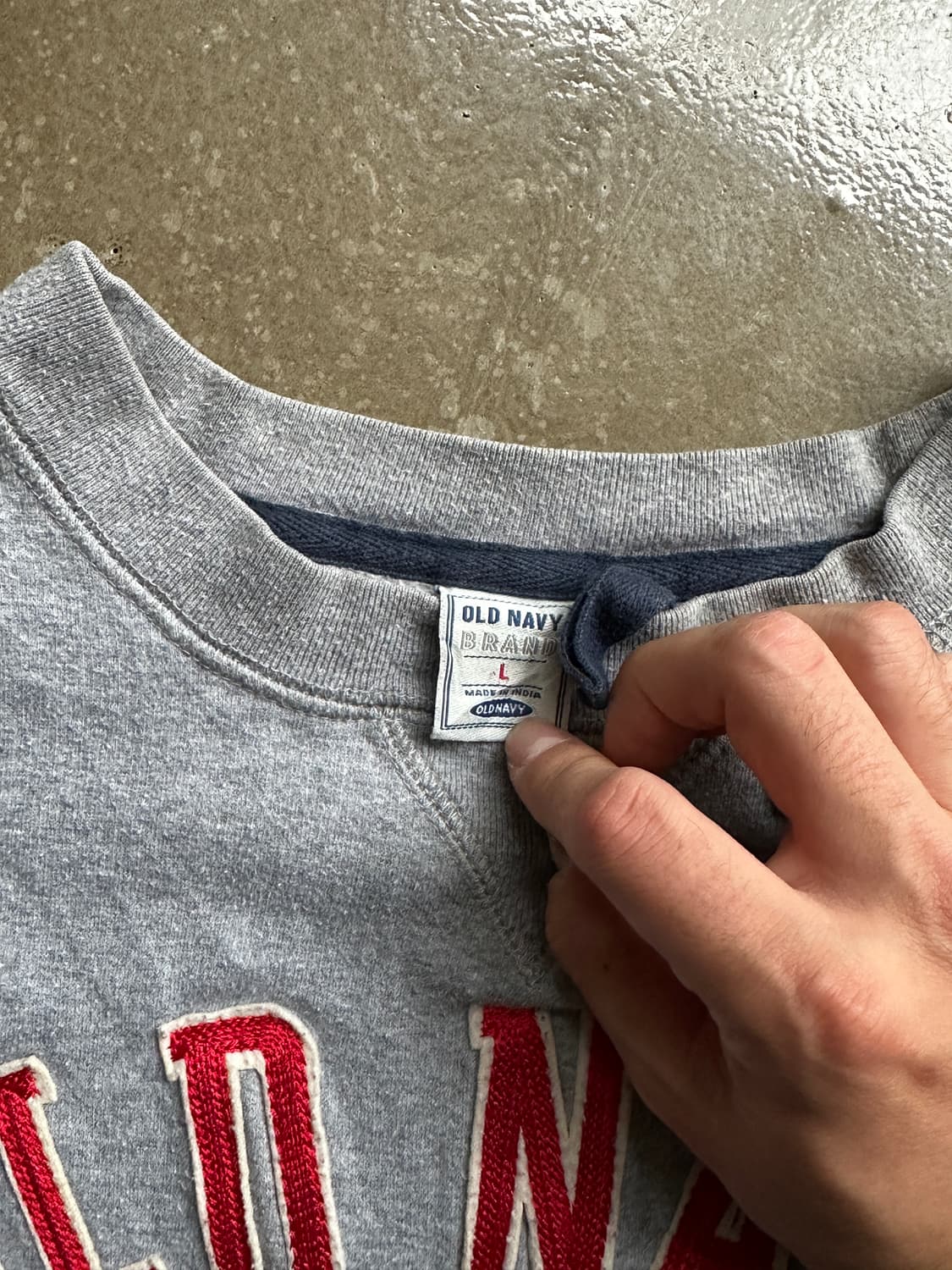OLD NAVY 아플리케 로고 스웻셔츠 맨투맨 상품이미지3