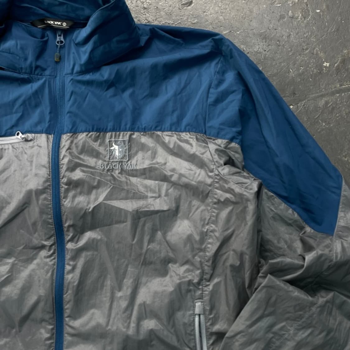 105 블랙야크 경량 바람막이 상품이미지2