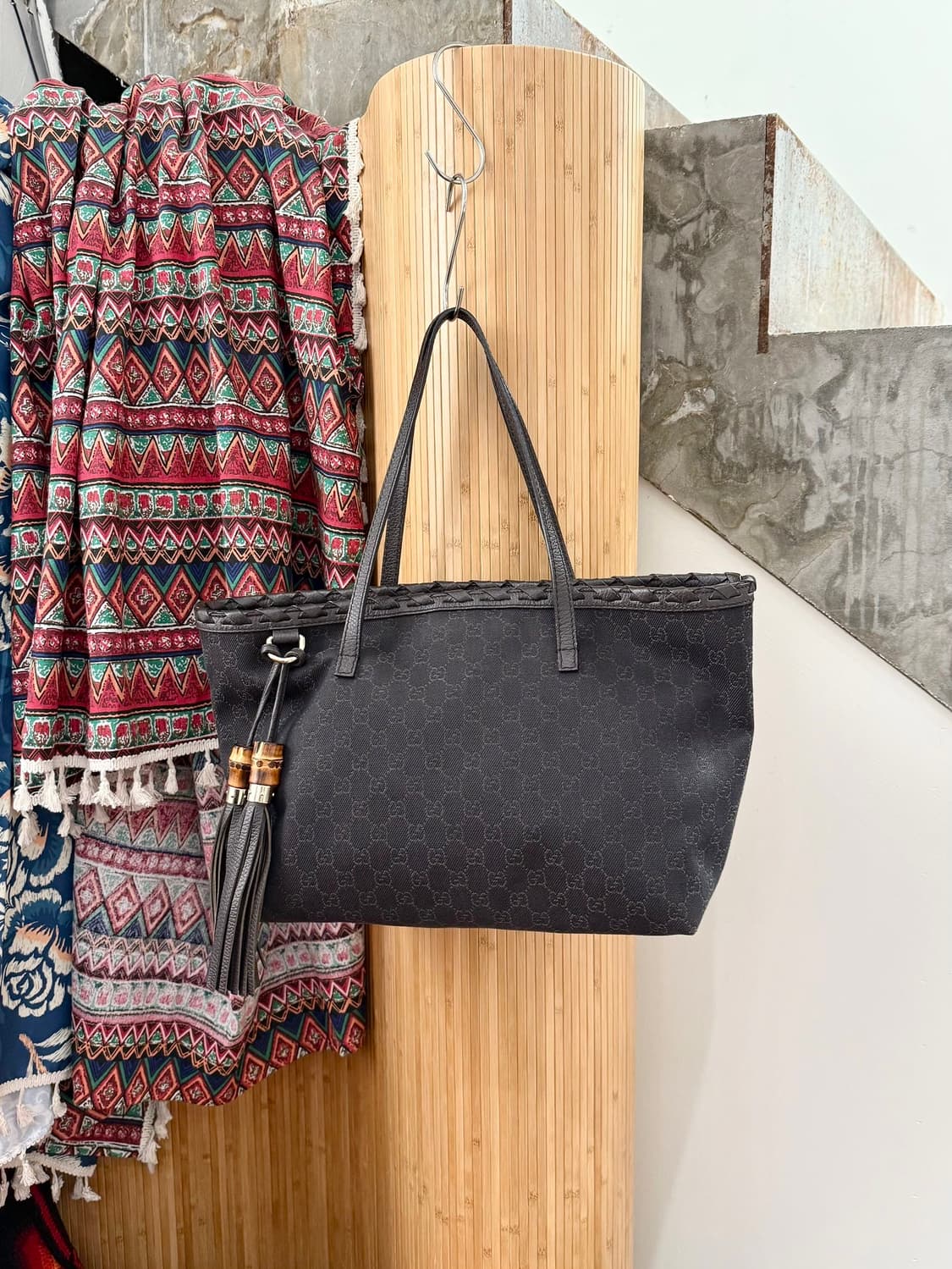 구찌 브라운 GG 모노그램 캔버스 숄더백 상품이미지1