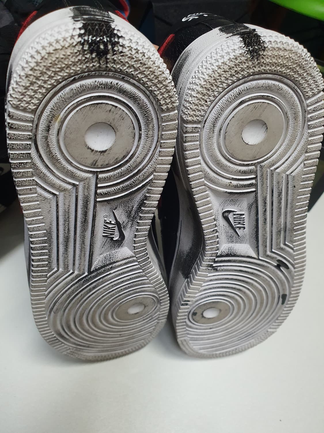 피스마이너스원 레드 에어포스 270 상품이미지7