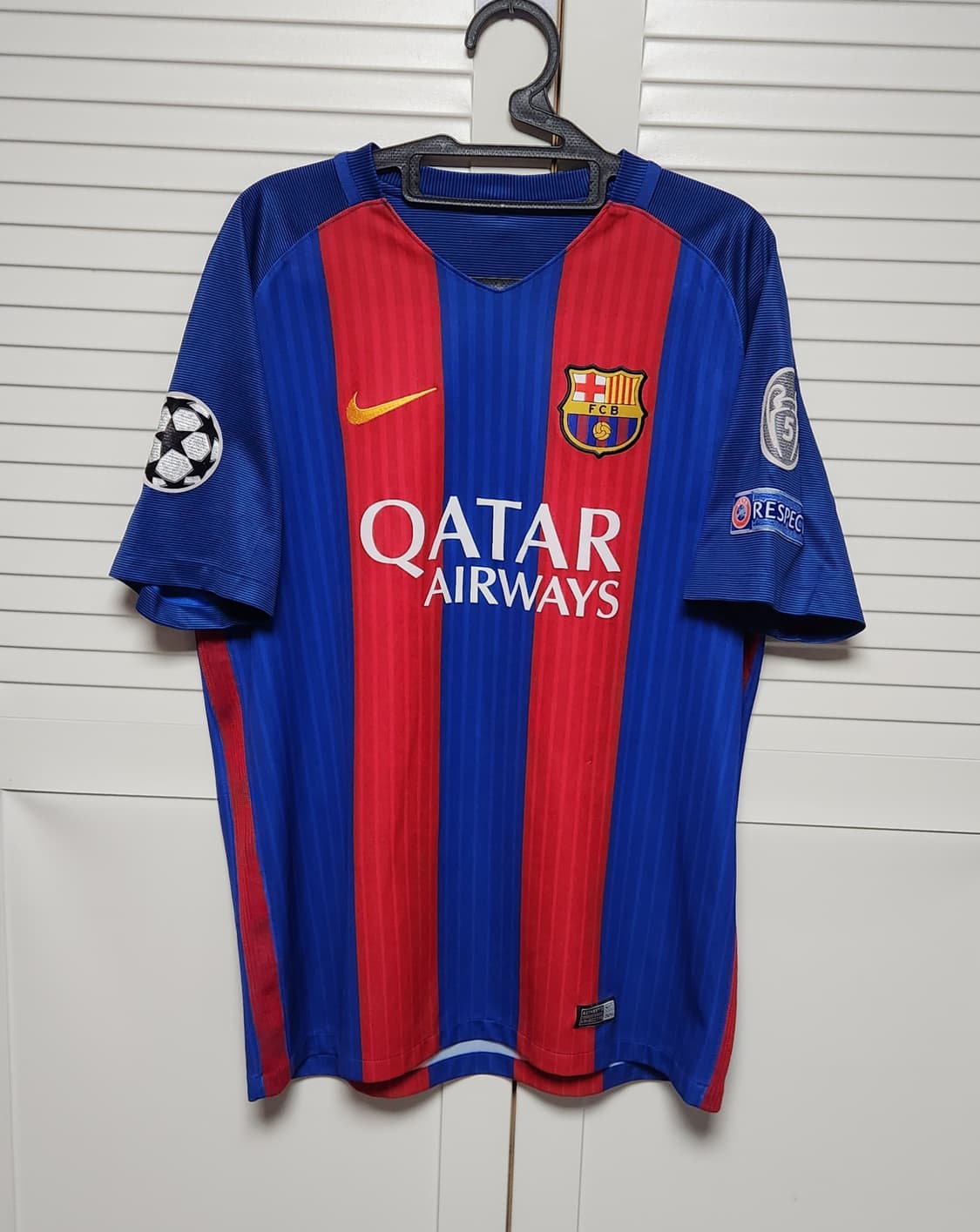 16-17 나이키 바르셀로나 홈 유니폼 반팔 No.10 메시
 상품이미지1