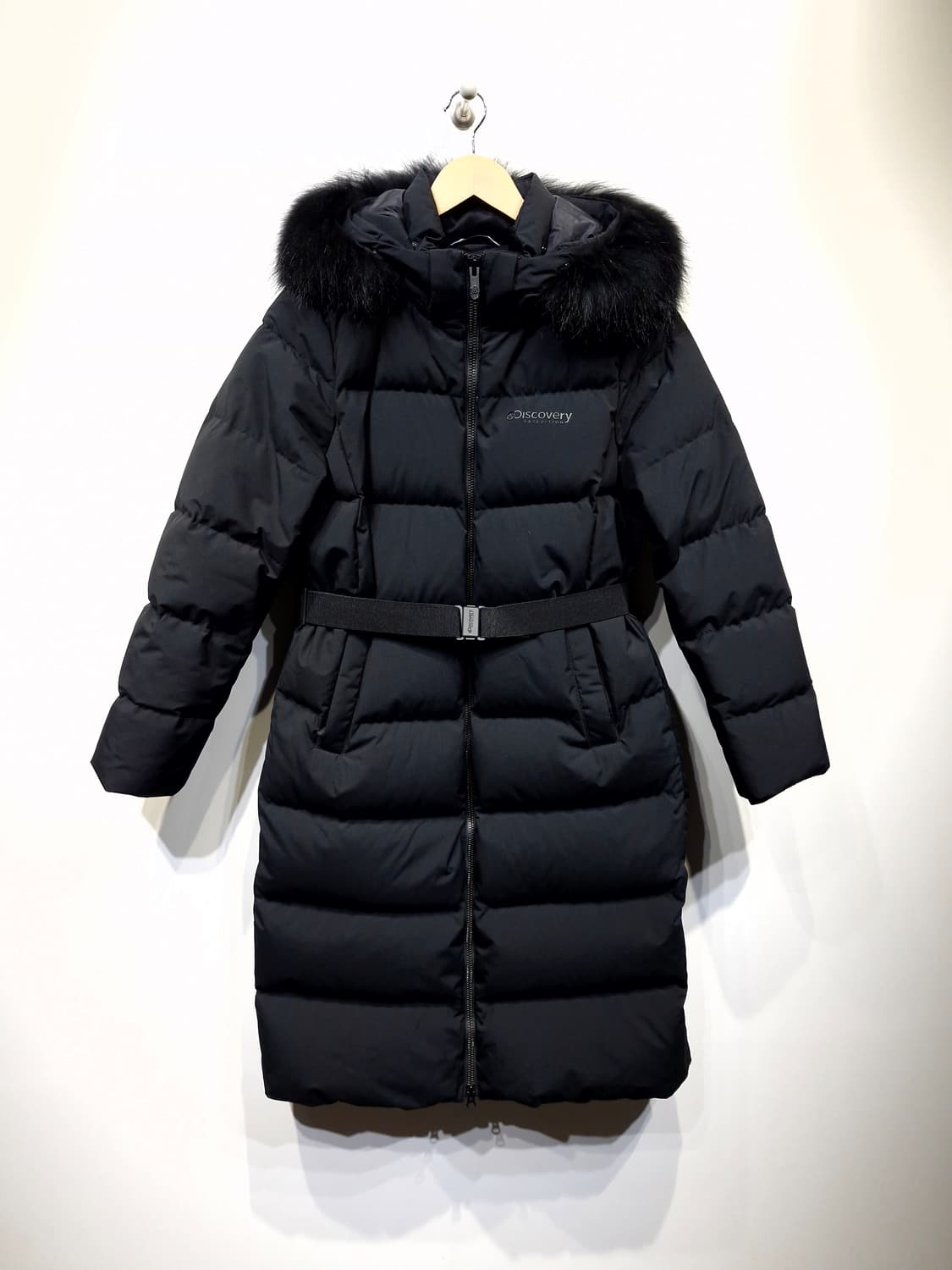 디스커버리 벨티드 라쿤퍼 후드 구스다운 롱패딩(95) 상품이미지1