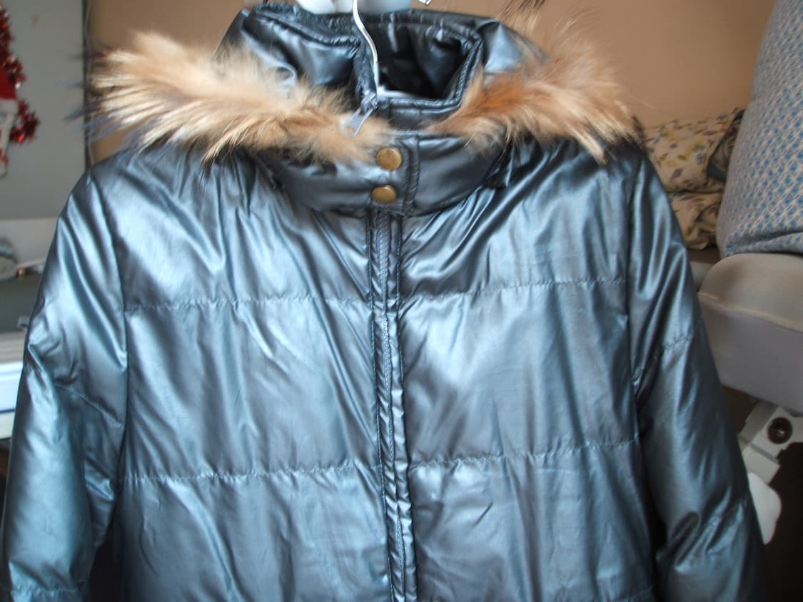 여성 퍼 유광 패딩 상품이미지4