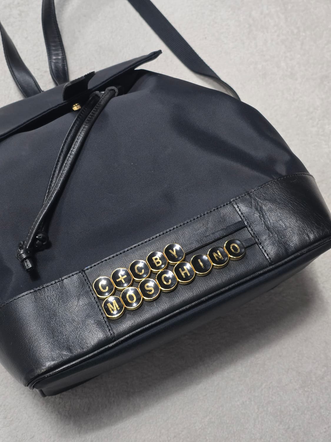 모스키노 로고장식 나일론 레더 백팩 상품이미지2