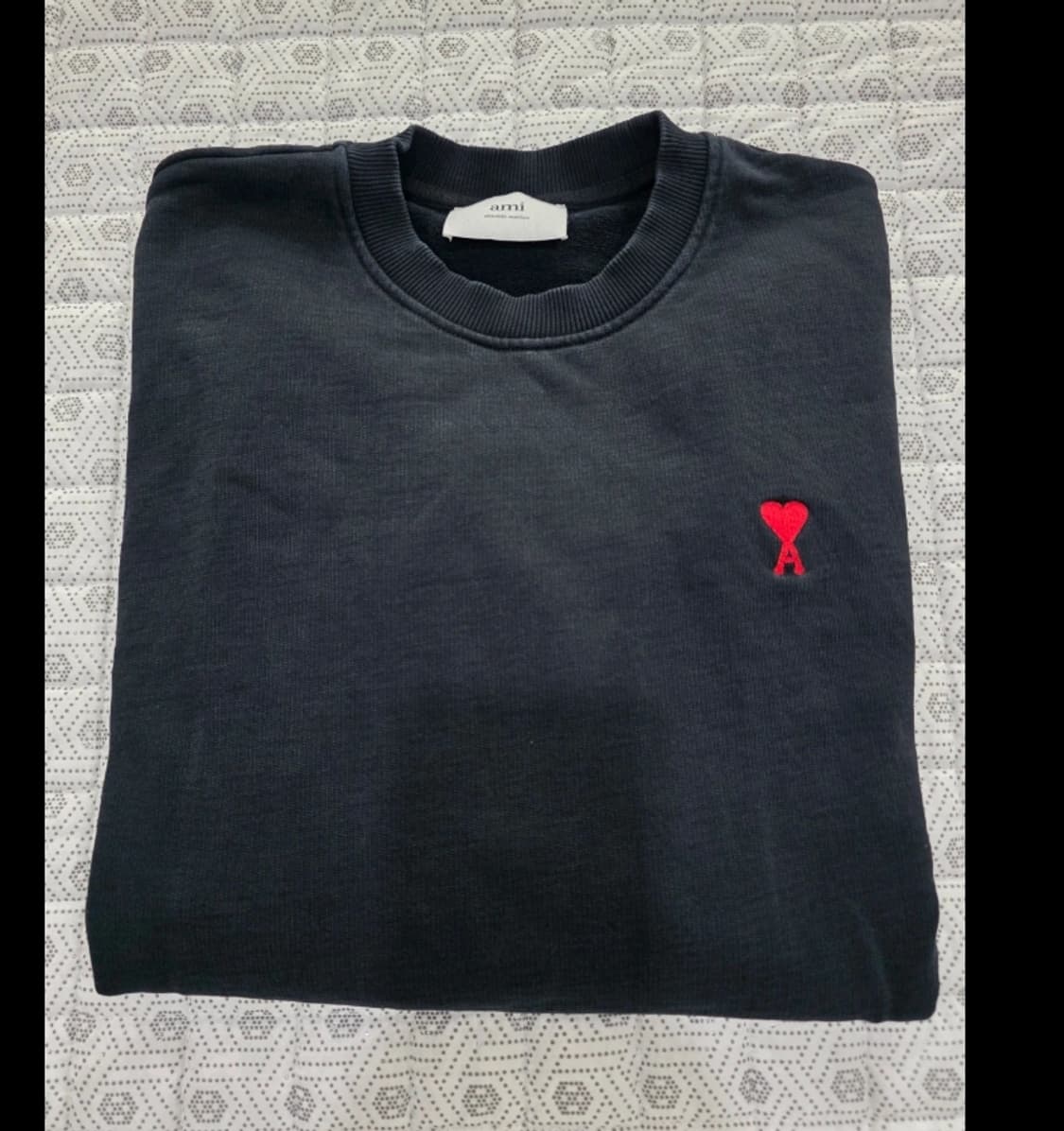 아미 AMI 스몰 하트 블랙 맨투맨 L 상품이미지2