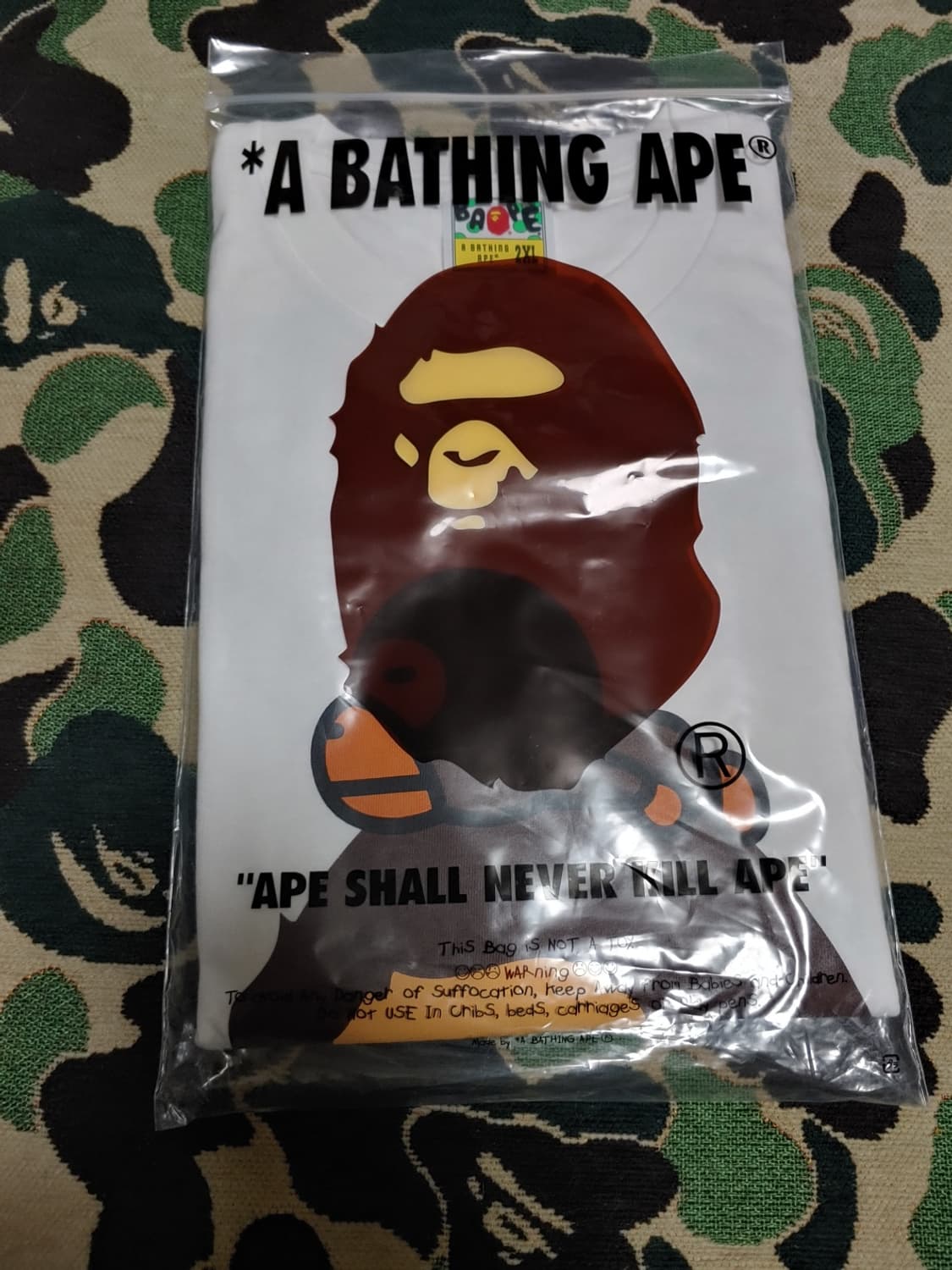 [2XL] 베이프 25SS 마일로 온 빅사루 반팔티 화이트 상품이미지2