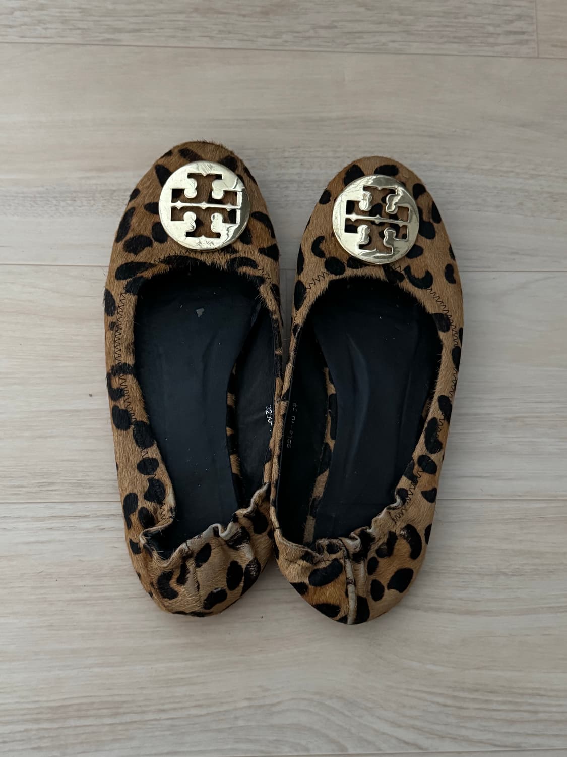 토리버치 레오파드 플랫슈즈 상품이미지1