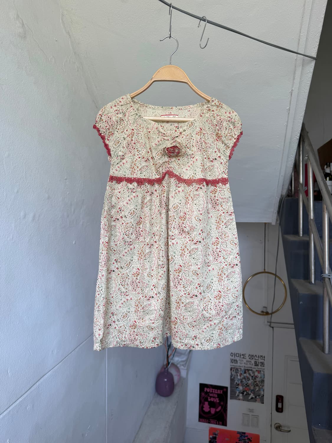 모리 플라워 퍼프 소매 블라우스 상품이미지1