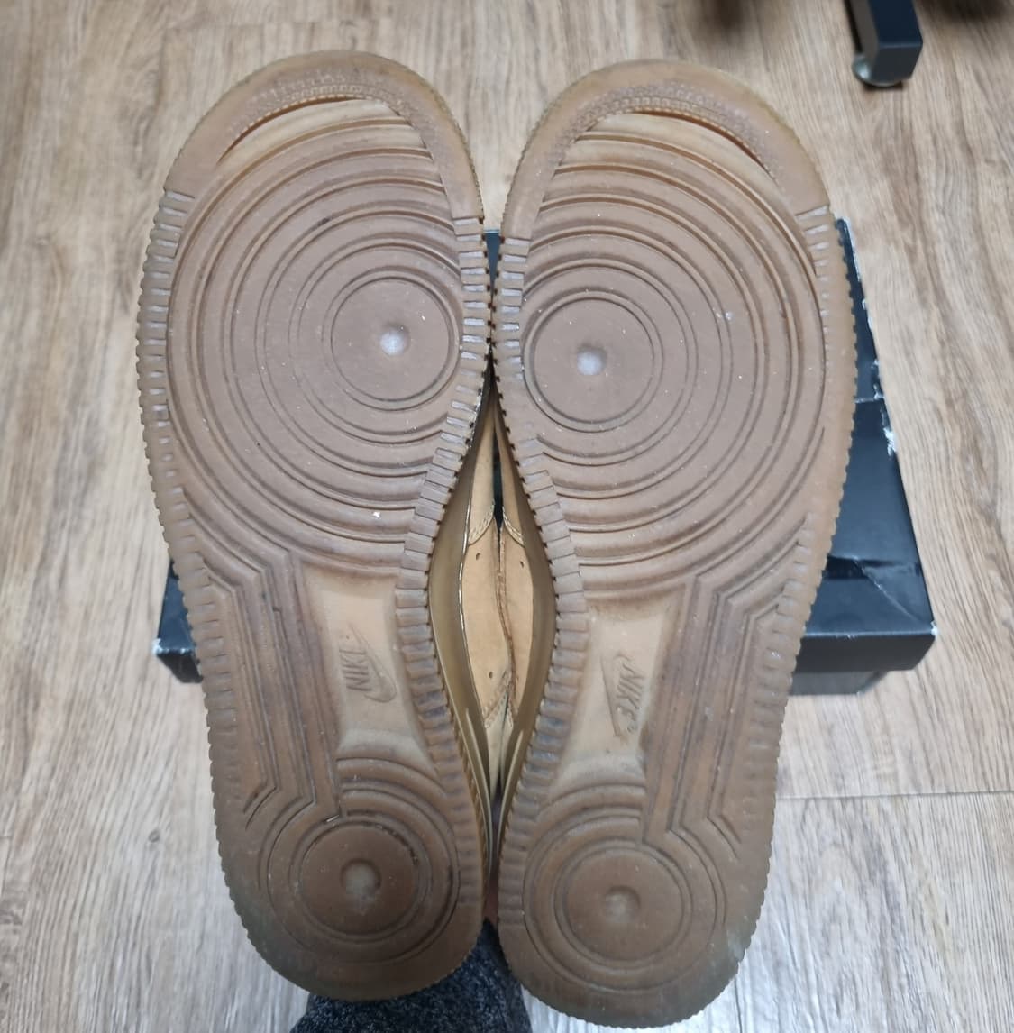 나이키 슈프림 에어포스1 된장 270 상품이미지4