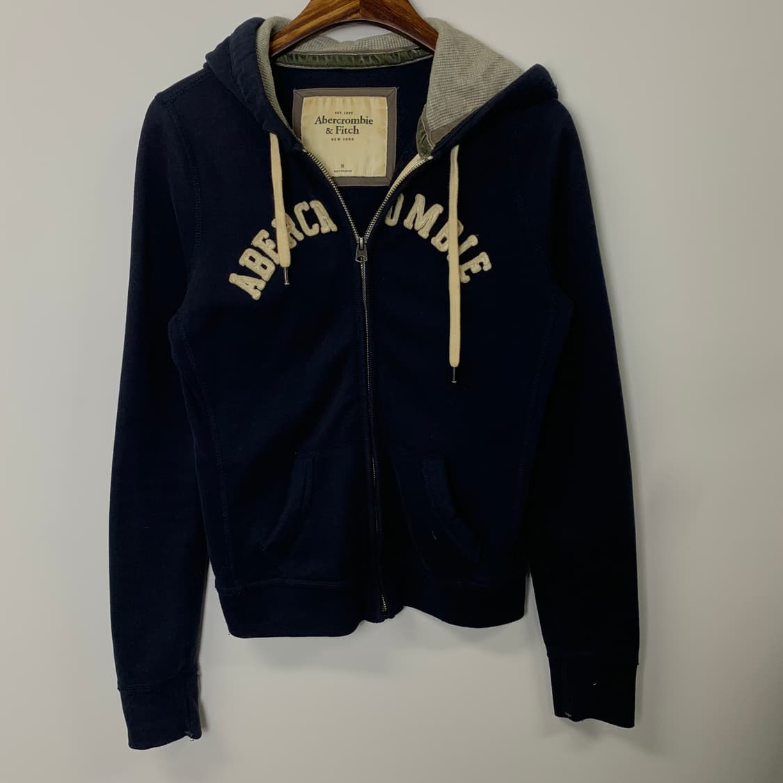아베크롬비 y2k 와투케 네이비 후드집업 상품이미지2