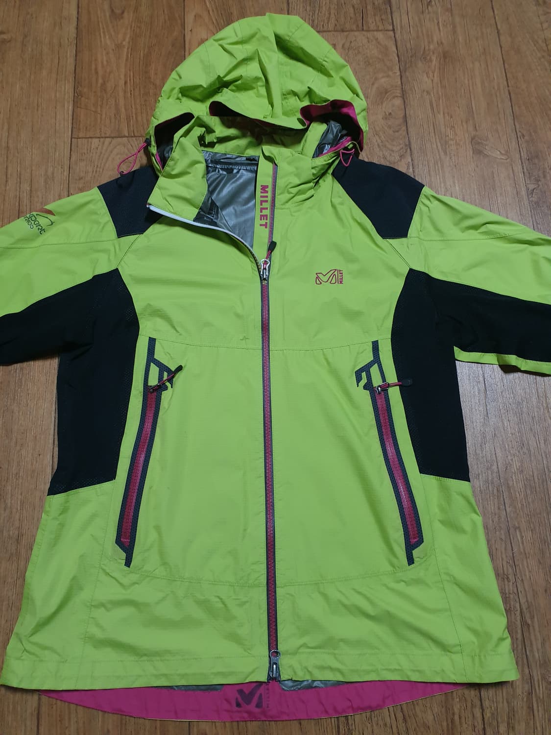 1090 밀레 아웃도어 바람막이 95~100 사이즈입니다 상품이미지1