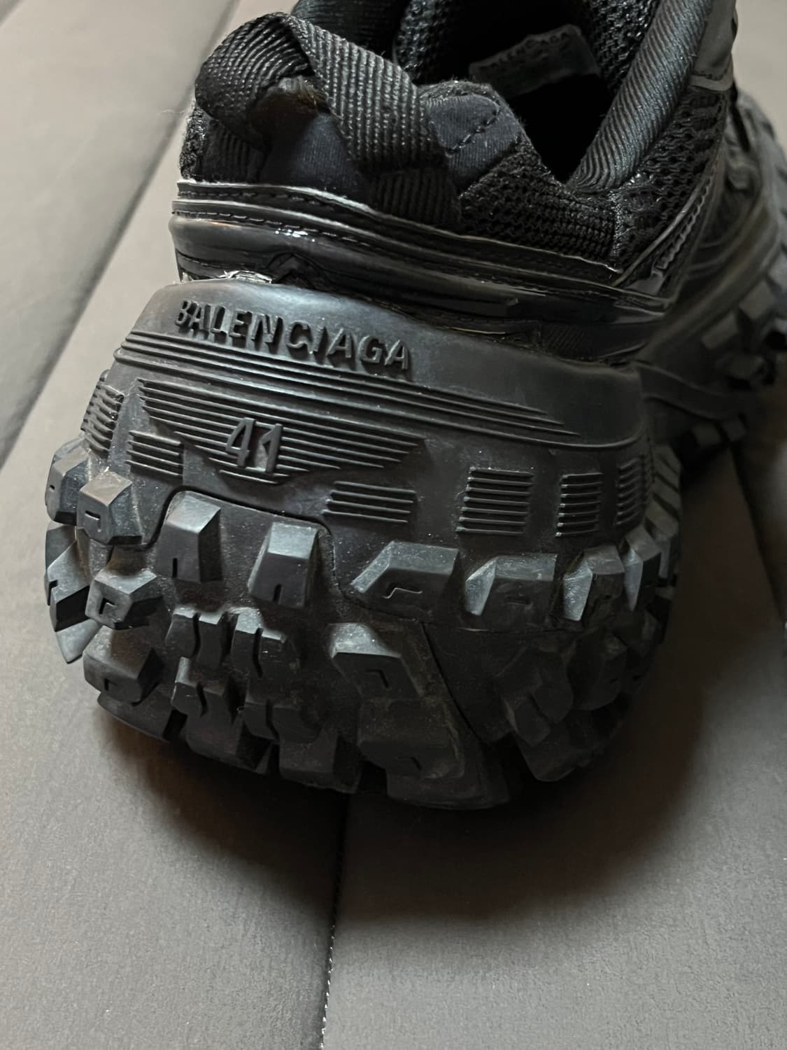 발렌시아가 디펜더  상품이미지8