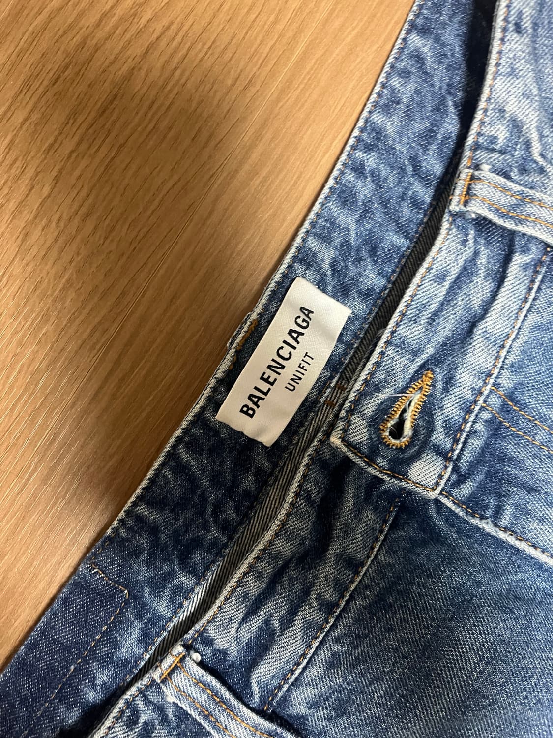 [L] 발렌시아가 풀업 중청 데님 상품이미지3