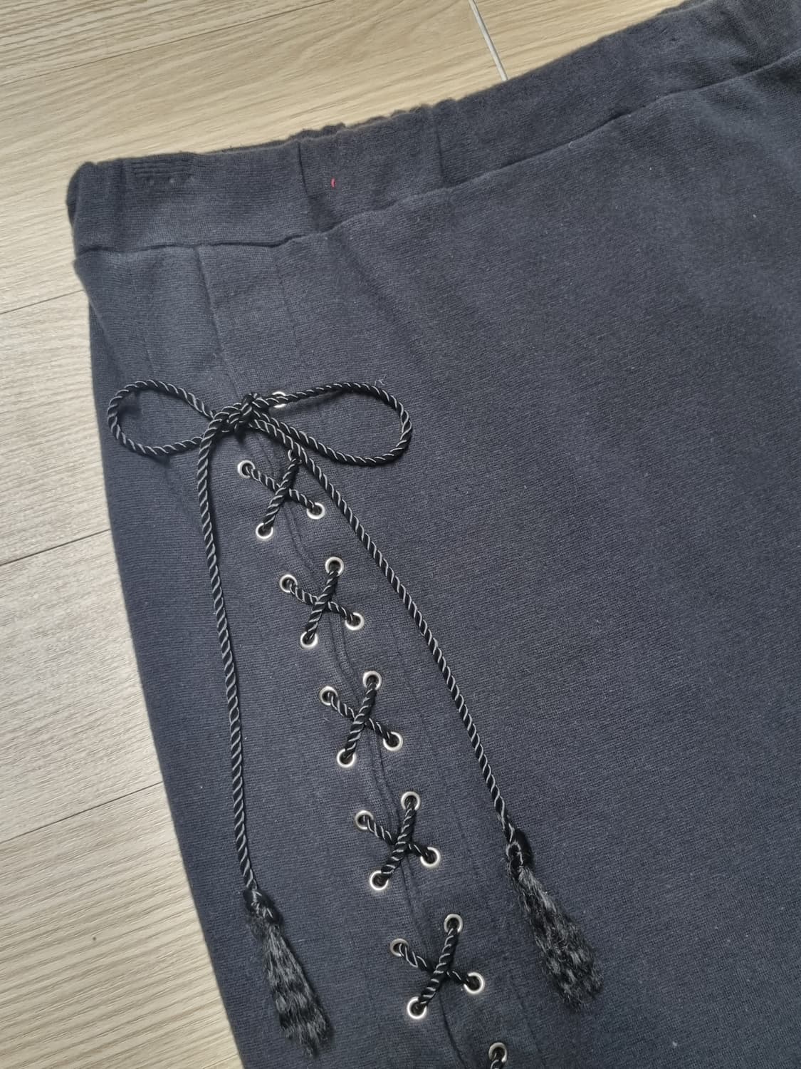 아일렛 트임 블랙 빈티지 스커트 상품이미지1