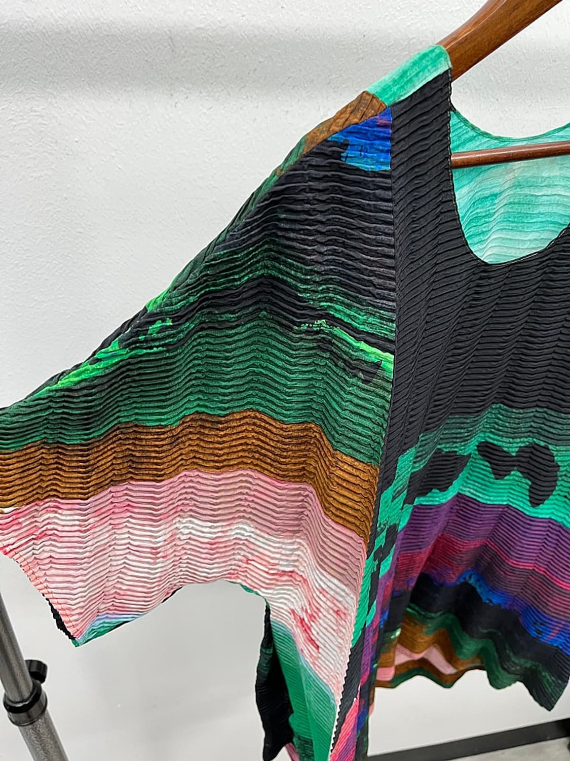 여) 이세이미야케 멀티컬러 반팔 상품이미지9