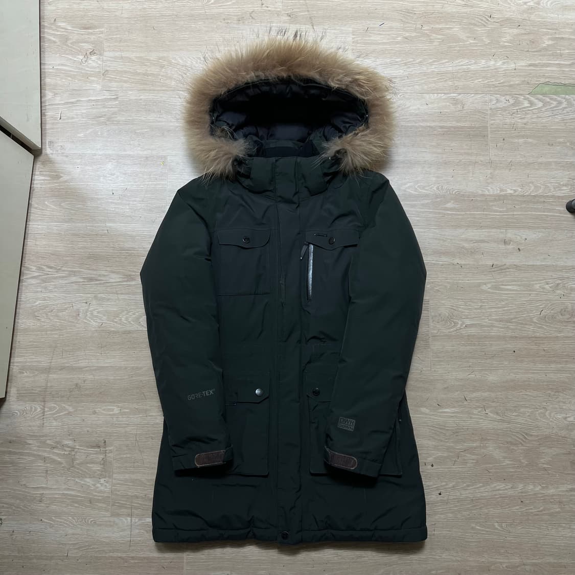 트렉스타 고어텍스 여성 덕다운 라쿤퍼 후드 패딩 점퍼 [블랙] S/90 상품이미지1