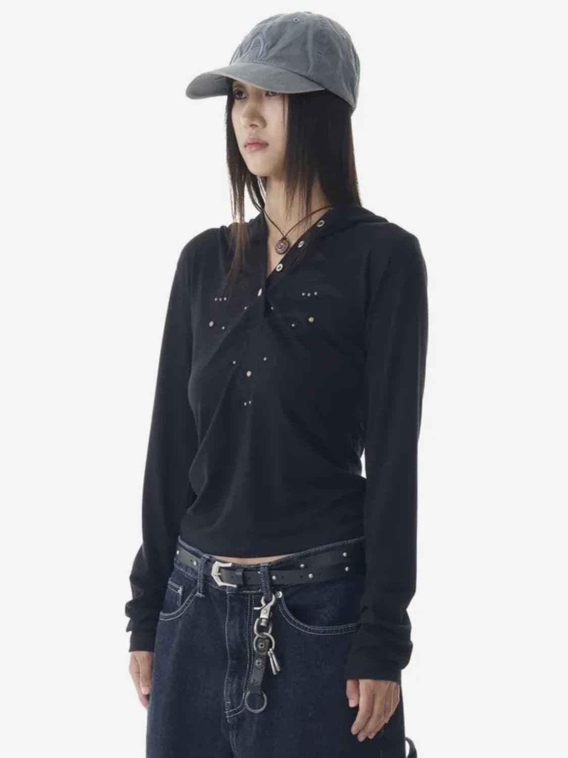 아캄 Studded Leaf Hooded Long Sleeve 상품이미지1