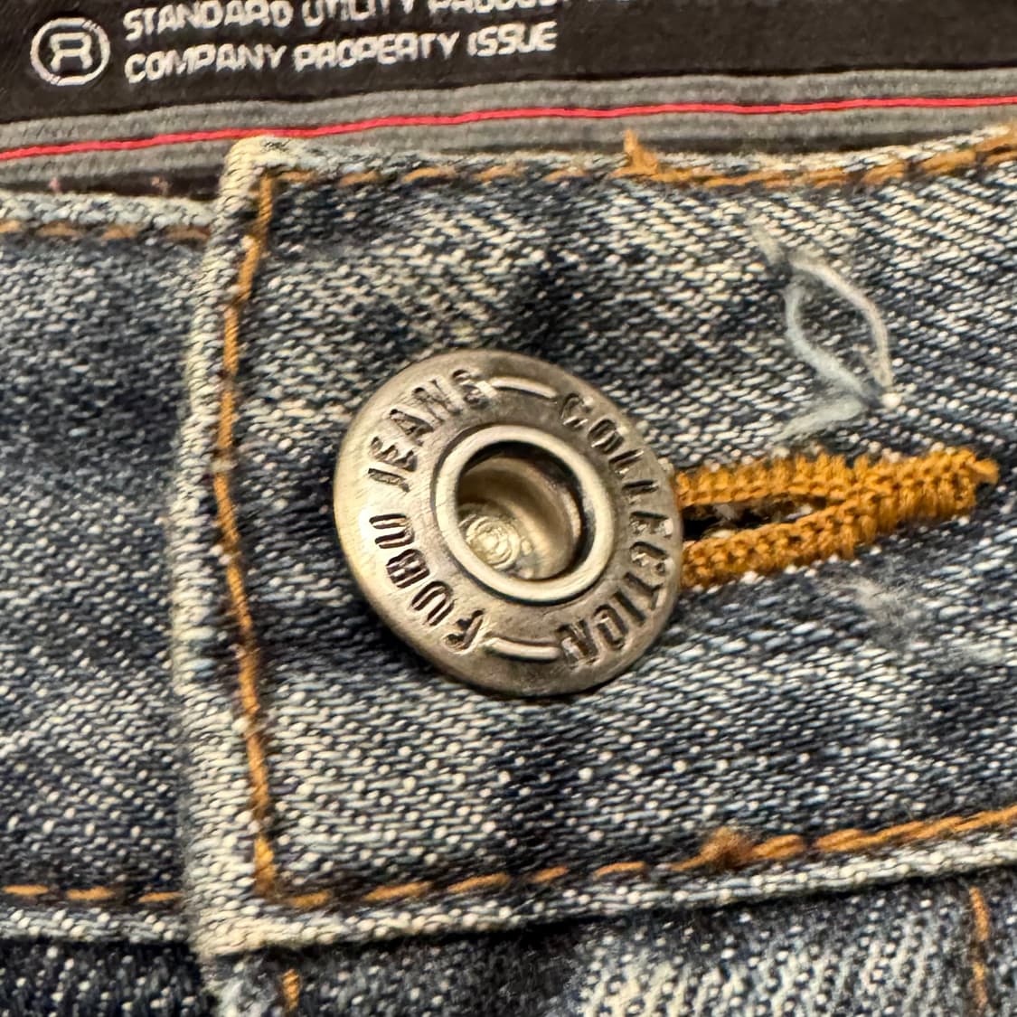 후부 워싱 코듀로이 배색 레터링 데님 팬츠 상품이미지5