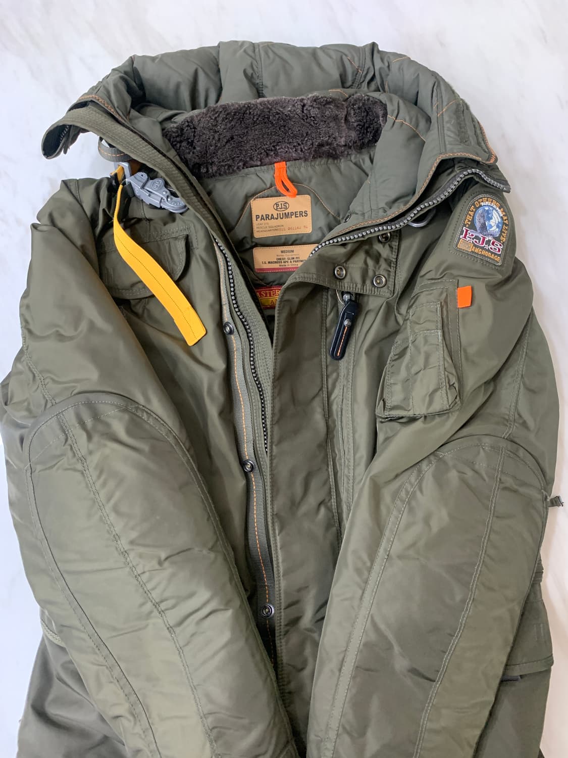 파라점퍼스 라이트핸드 마스터 피스 M사이즈 패딩 상품이미지1