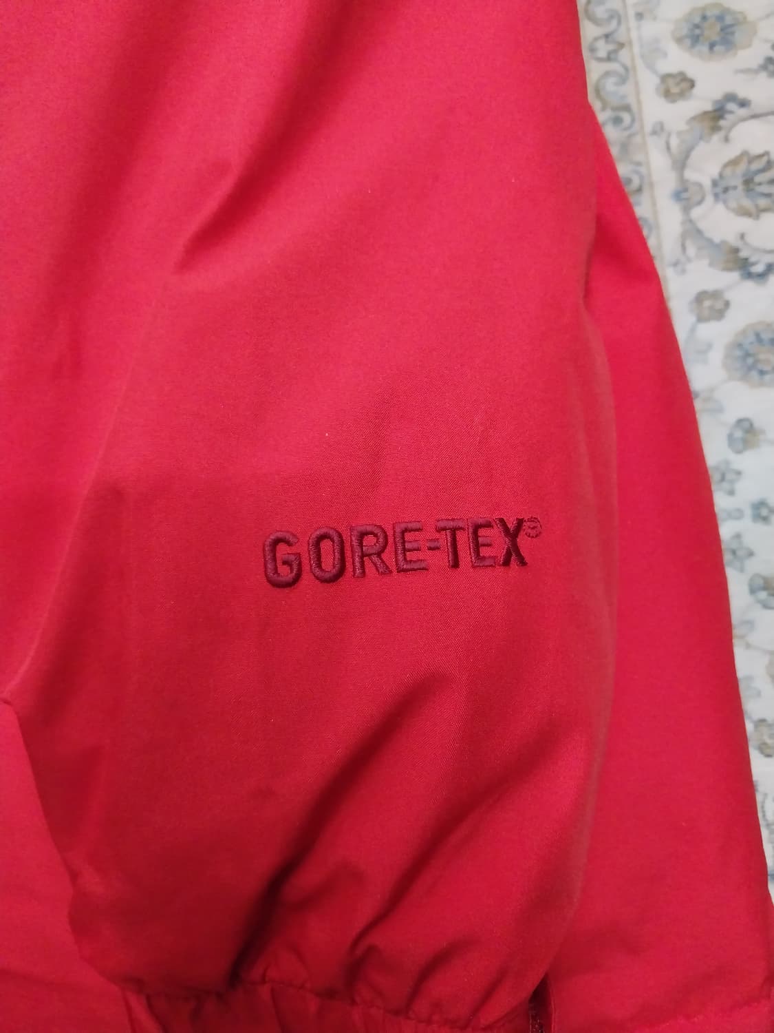 블랙야크 고어텍스 패딩 100 (후드분리됨) 상품이미지2