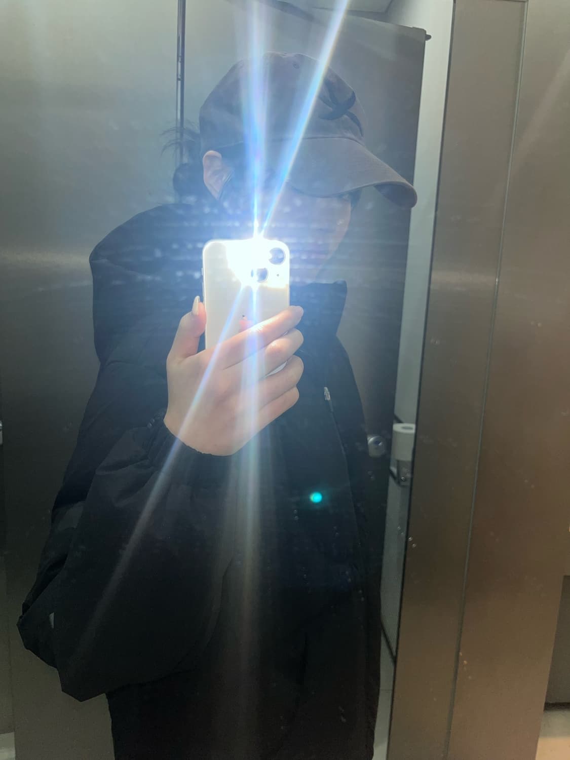 미스치프 롬버스 후디드 다운 자켓 M 상품이미지3