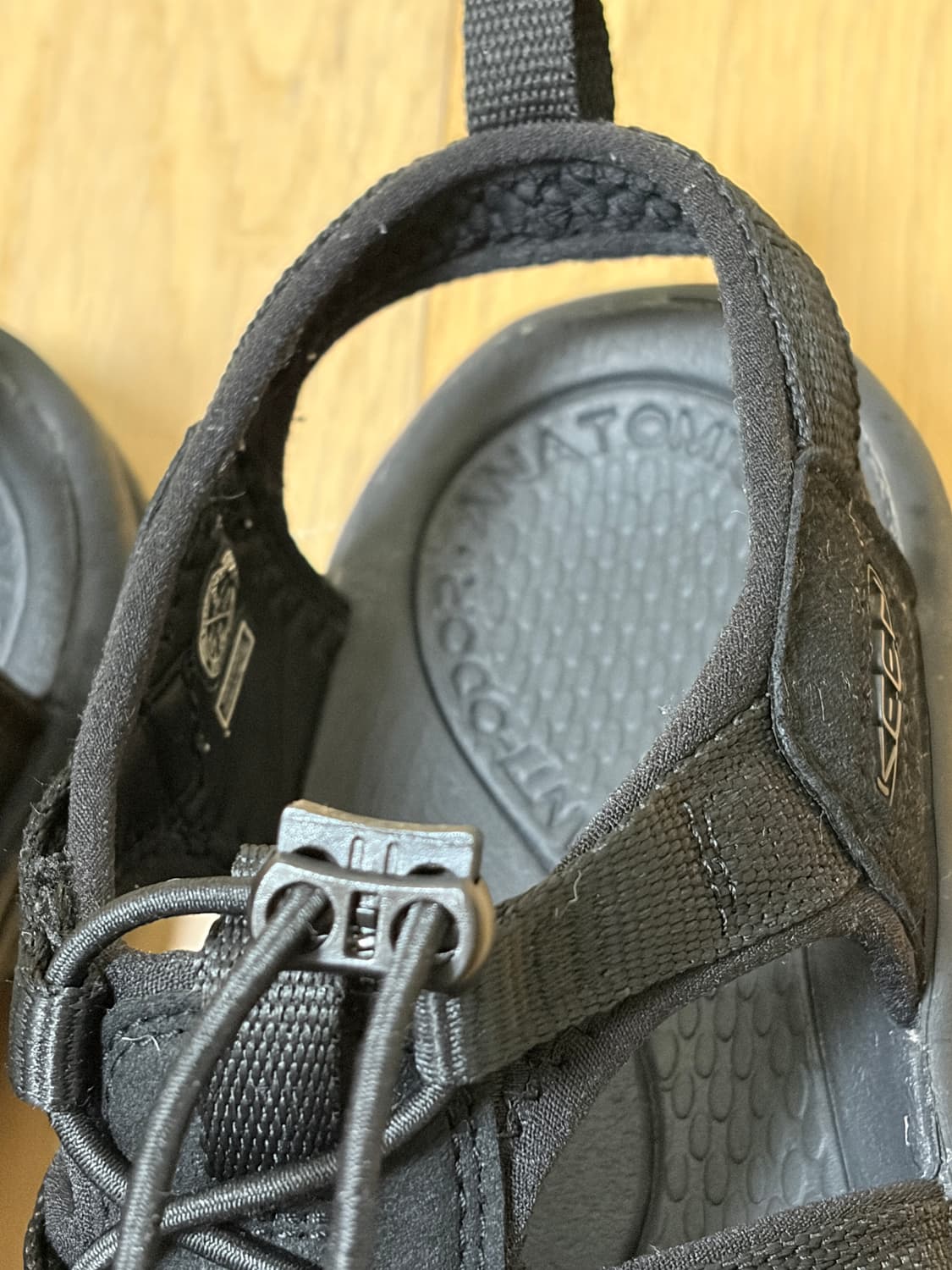 (무료배송)킨 뉴포트 H2 샌들 Triple Black 250  상품이미지9