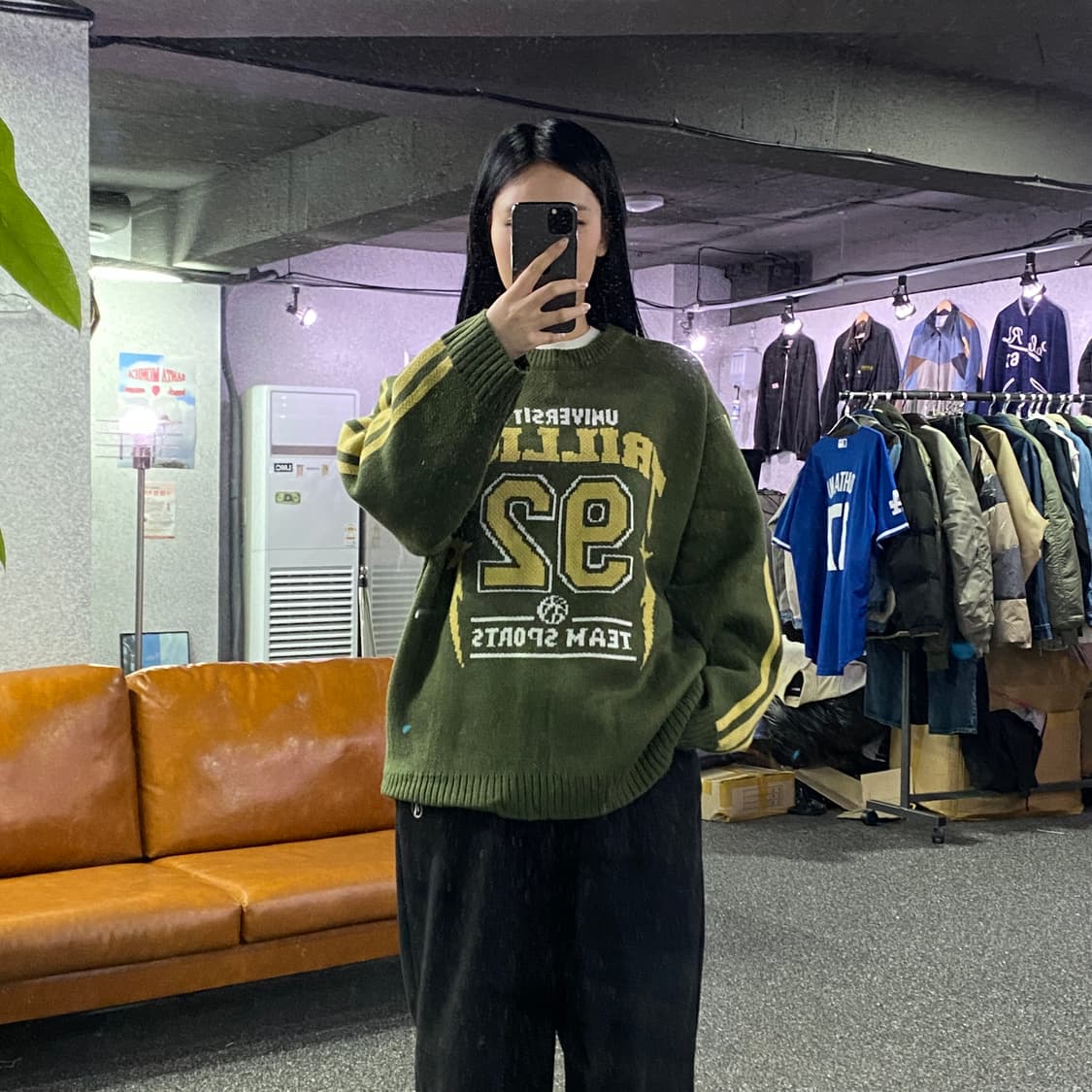 트릴리온 빅로고 카키 코튼 라운드 니트 B3110 상품이미지1