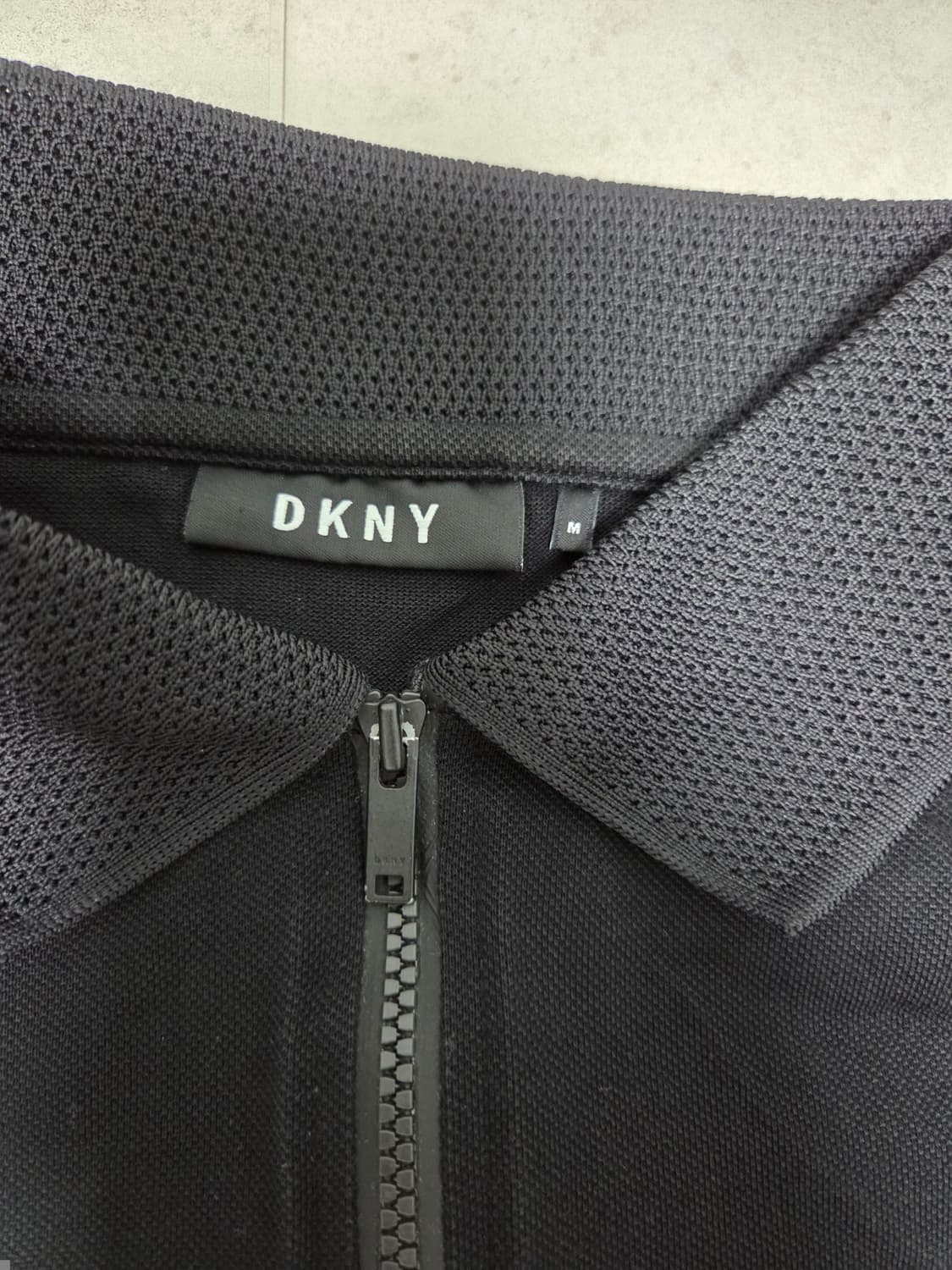 DKNY 지퍼 반팔 카라티 상품이미지2