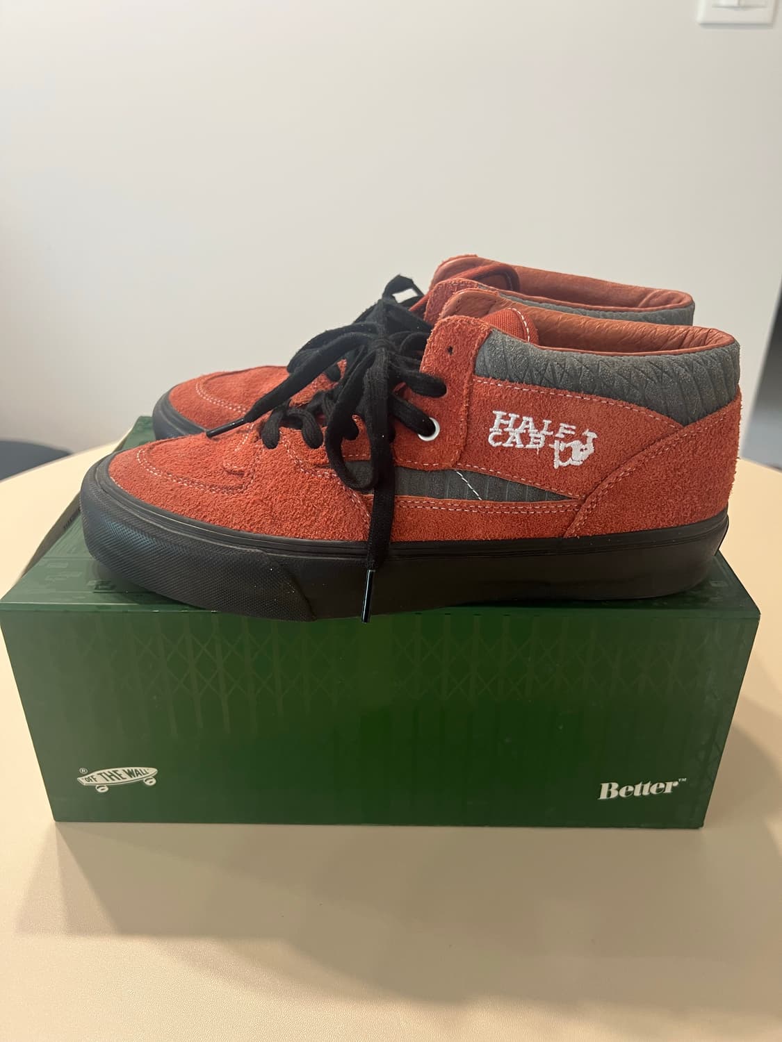 반스 볼트 x 베러 기프트 샵 스케이트 하프 캡 VLT LX 버건디 상품이미지5