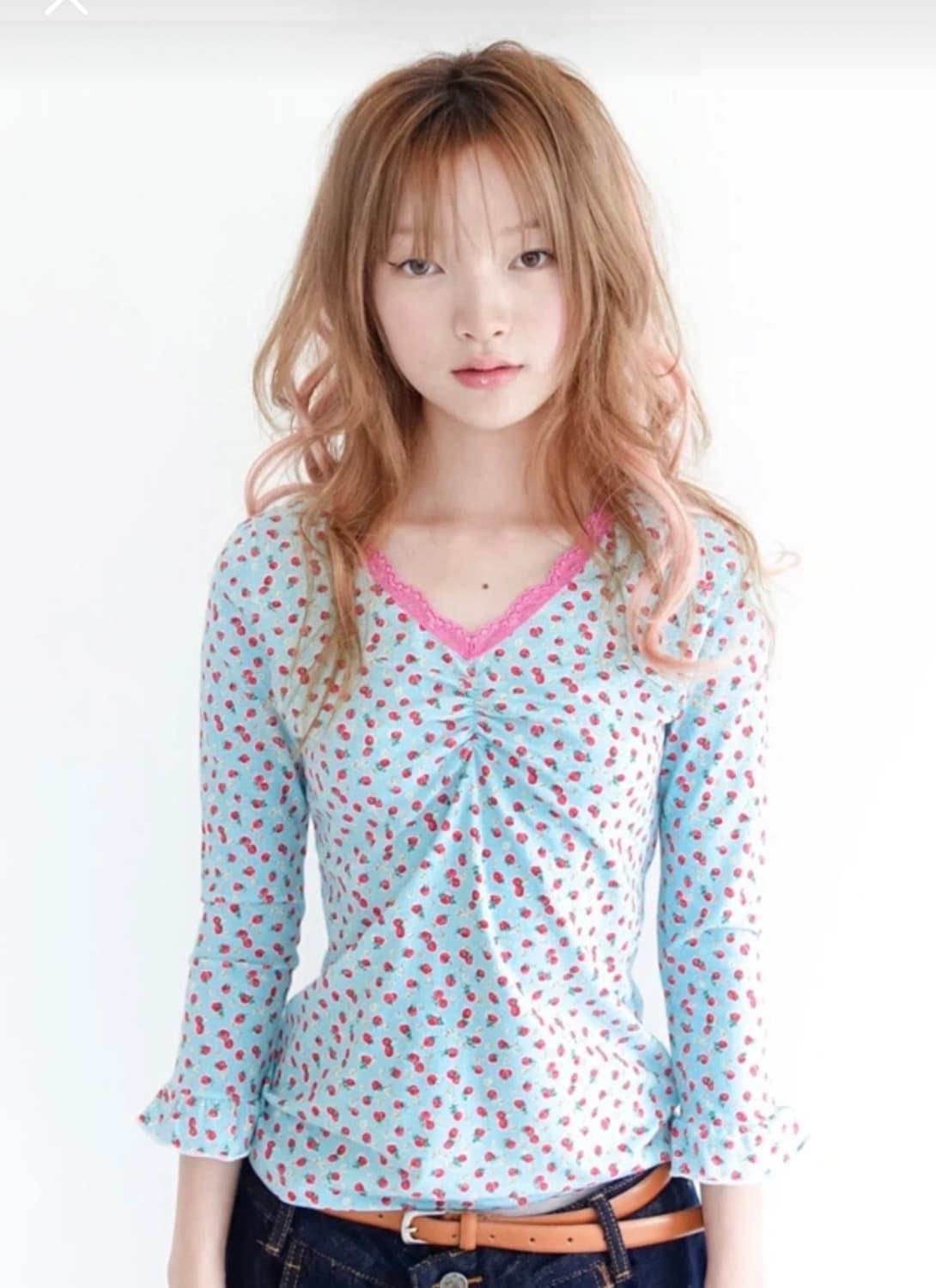 샵페리어 브이넥 티 상품이미지1
