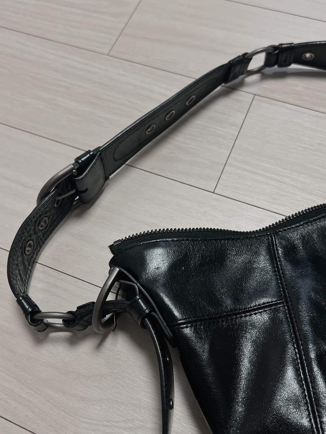 스튜디오테이블 볼드 스트랩 레더백 상품이미지3