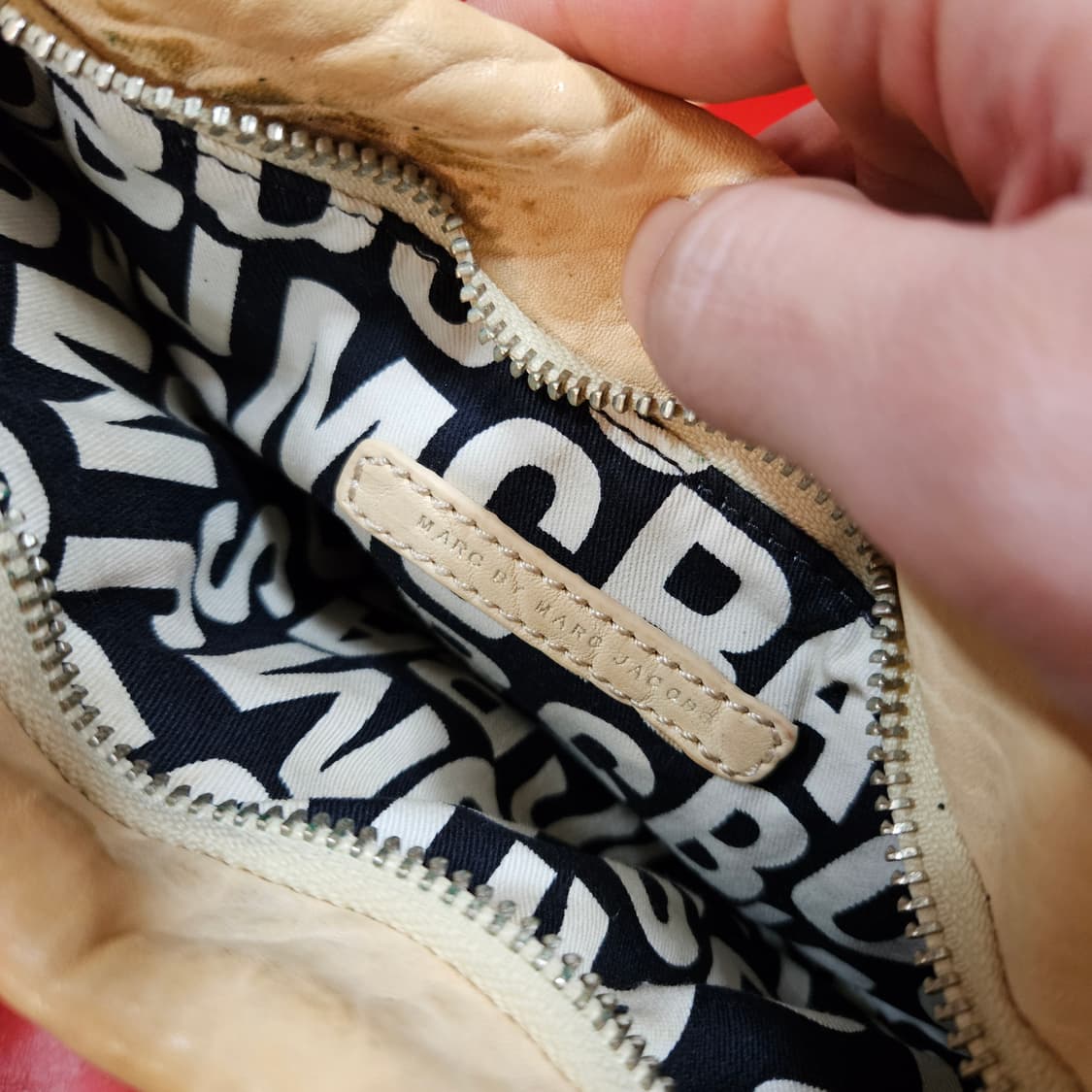 마크 바이 마크제이콥스 빈티지 옐로우 지퍼 워싱 미니백 상품이미지5