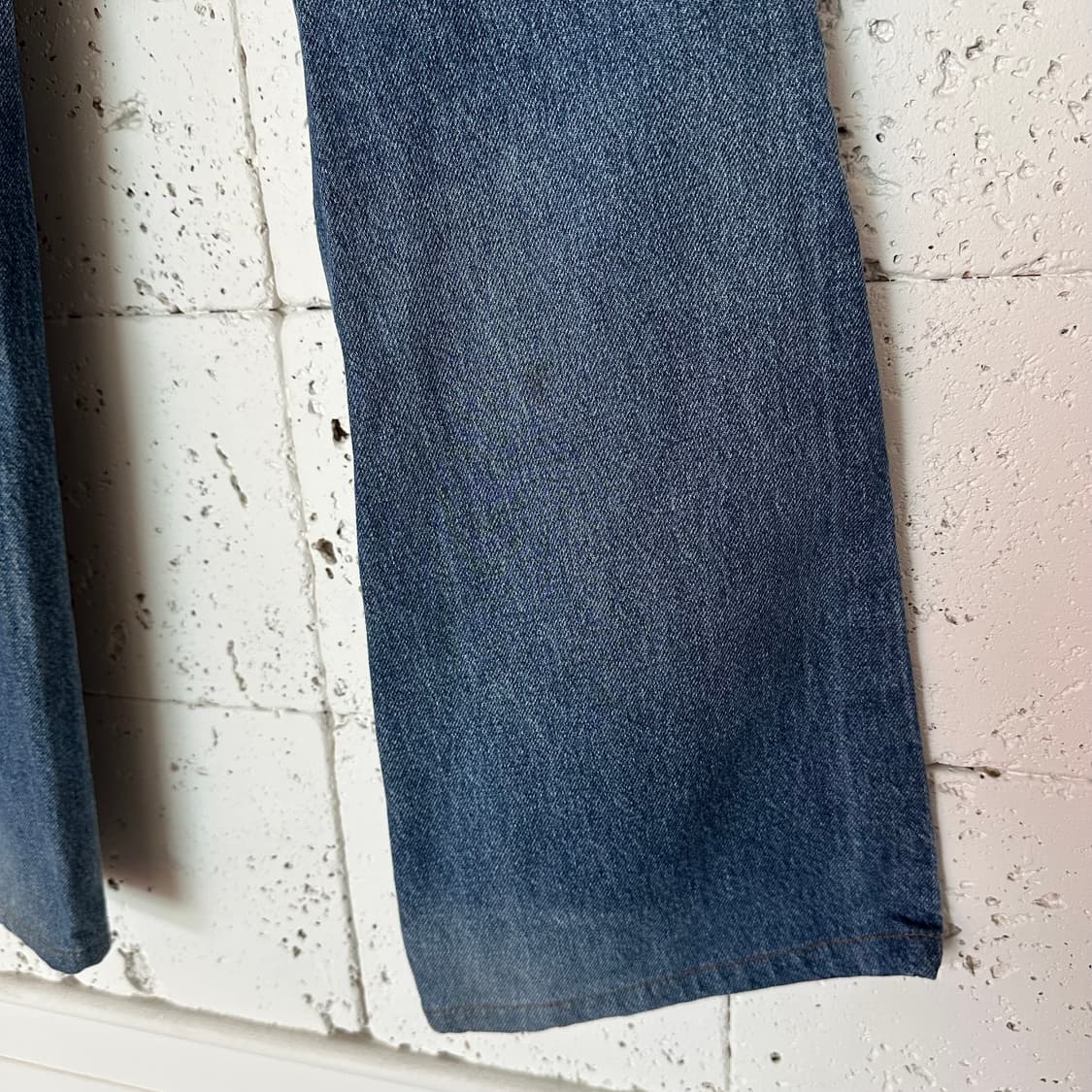 우먼30 리바이스 화이트탭 부츠컷 데님 상품이미지8