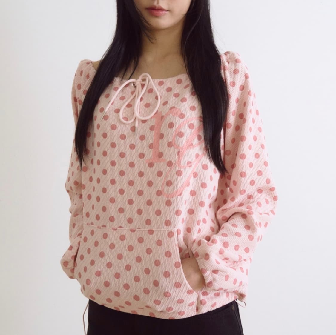 로긴 앤 로지 도트 스트링 언발 맨투맨 상품이미지1