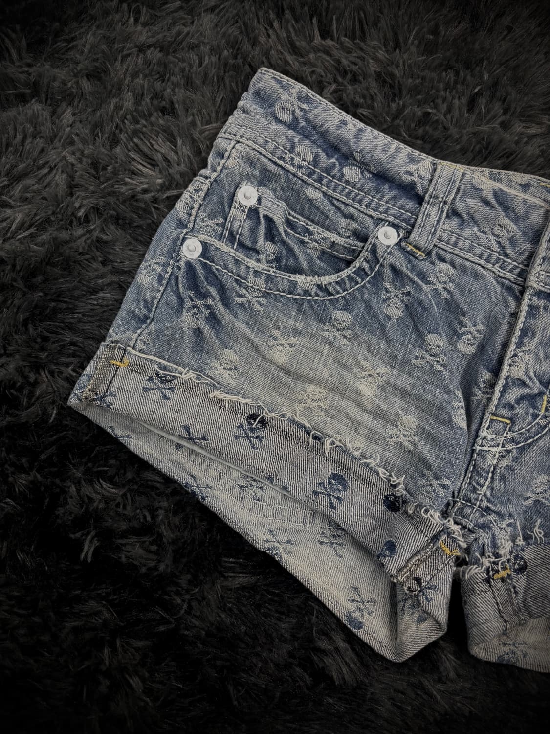 해골패턴 자수 화이트 워싱 연청 숏팬츠 상품이미지4