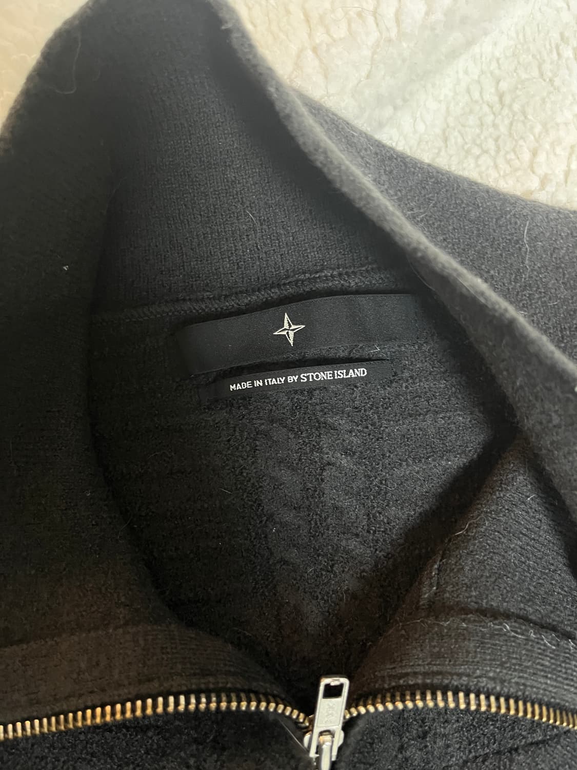 스톤아일랜드 니트집업 상품이미지4