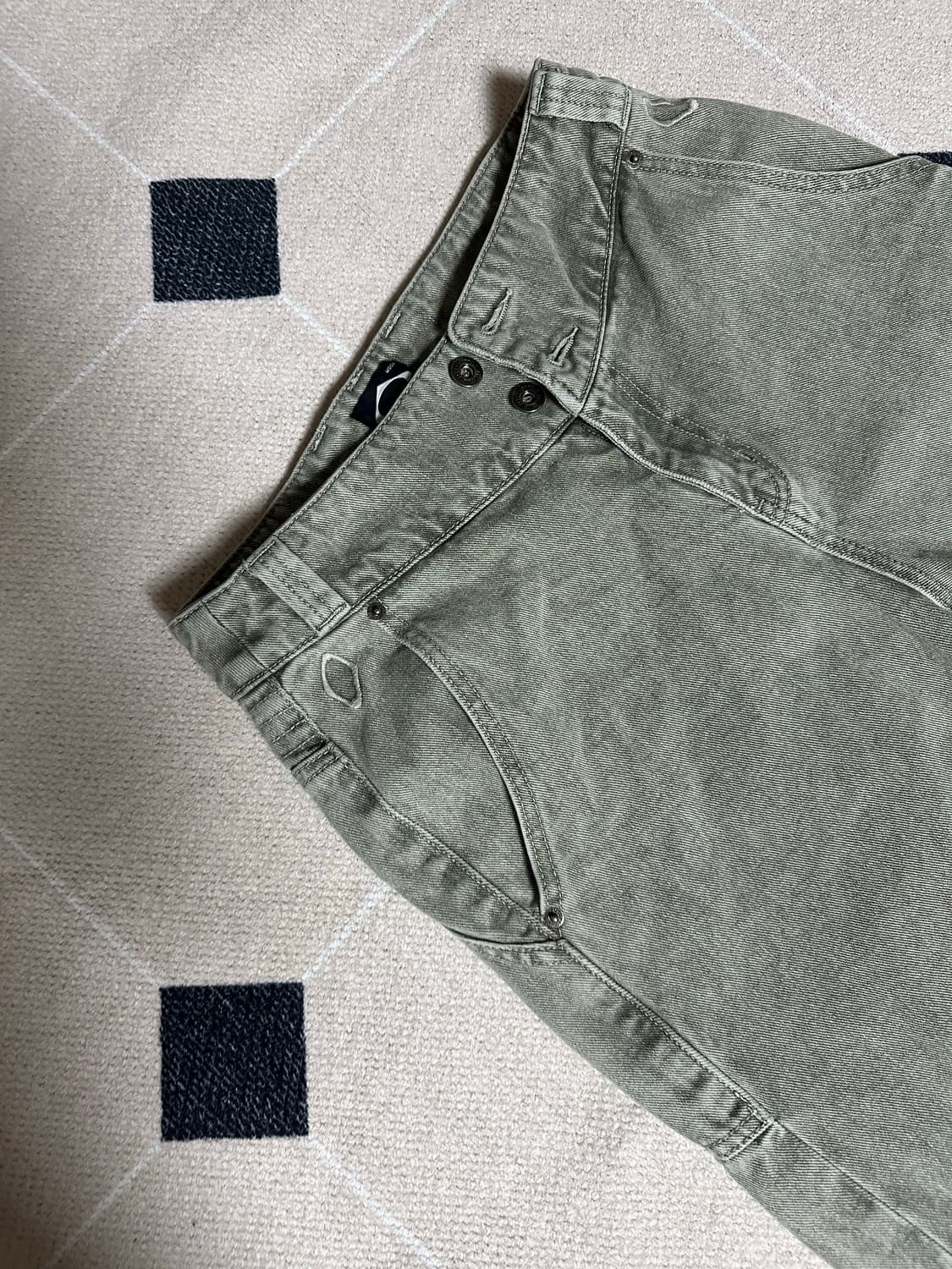 [M] 미스치프 워시드 슬라우치 진스 블리치드 카키 상품이미지5