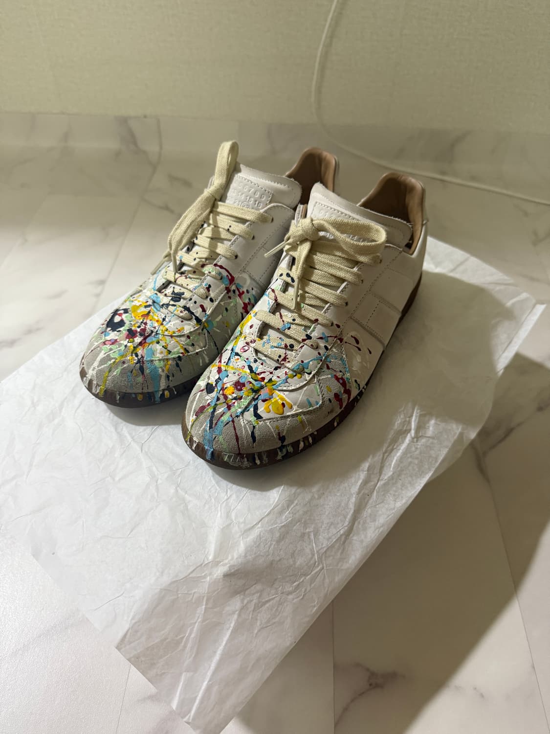 메종 마르지엘라 독일군 페인팅 스니커즈 상품이미지1