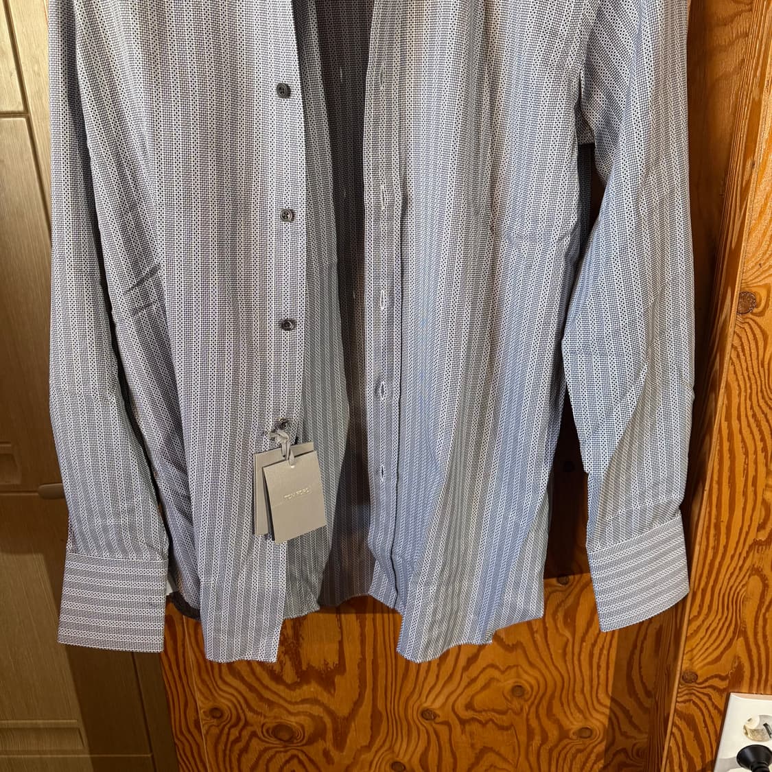 톰포드 드레스 셔츠 새상품 판매 합니다. 상품이미지4