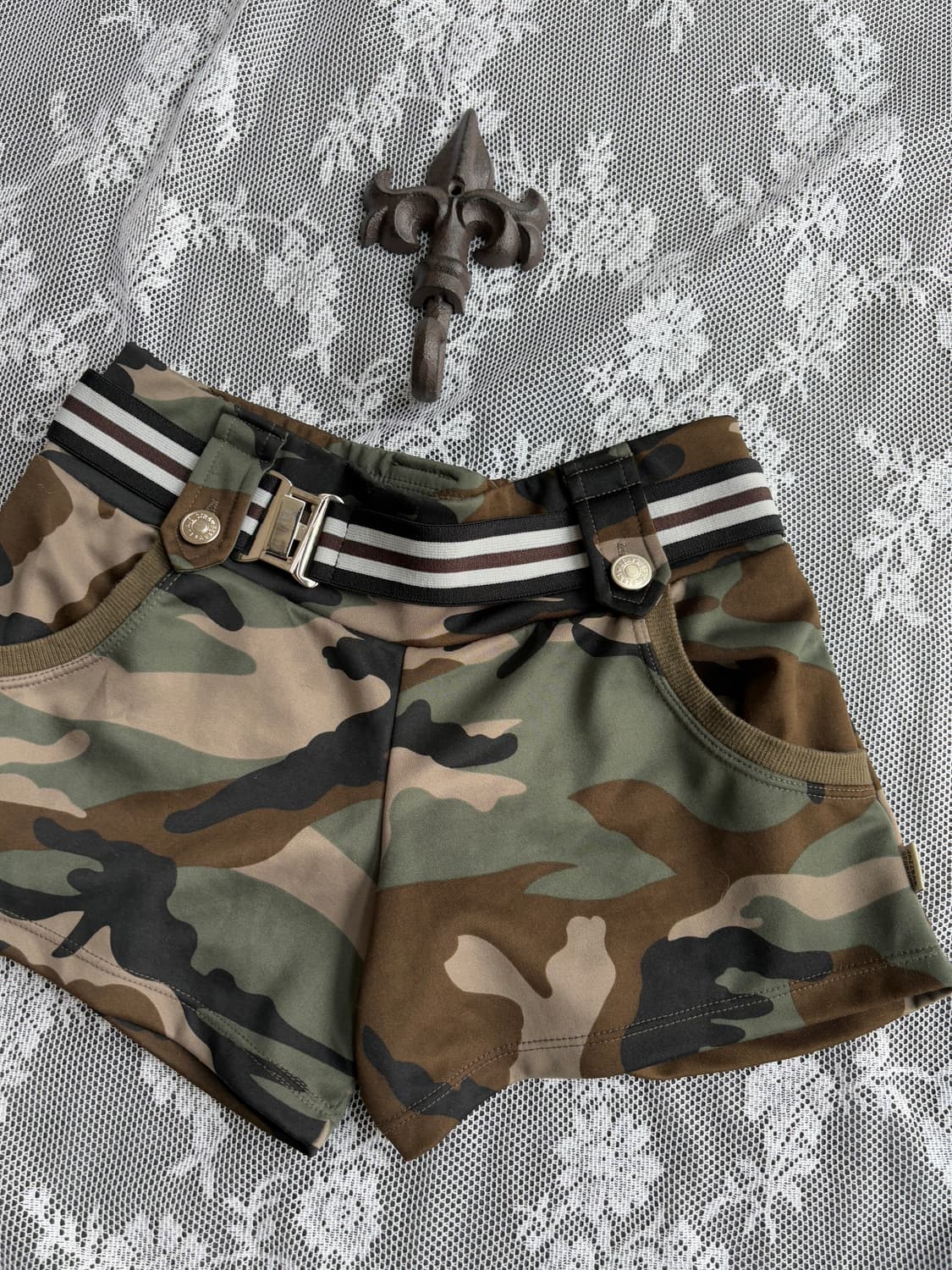 Camo banding belt detail short pants 상품이미지5